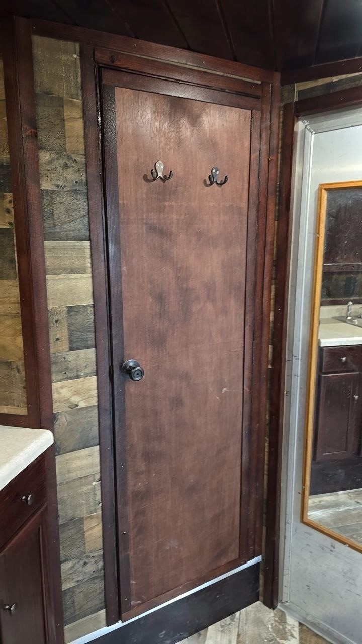 Custom horse trailer living quarters by JAKShax, photo 4