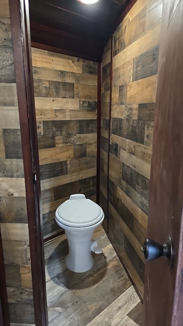 Custom horse trailer living quarters by JAKShax, photo 5