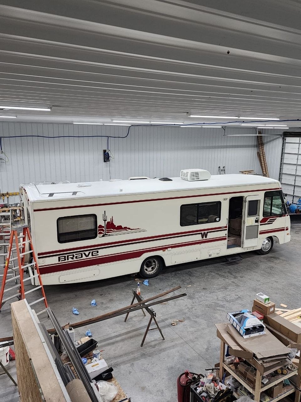 Winnebago roof repair and exterior in the workshop